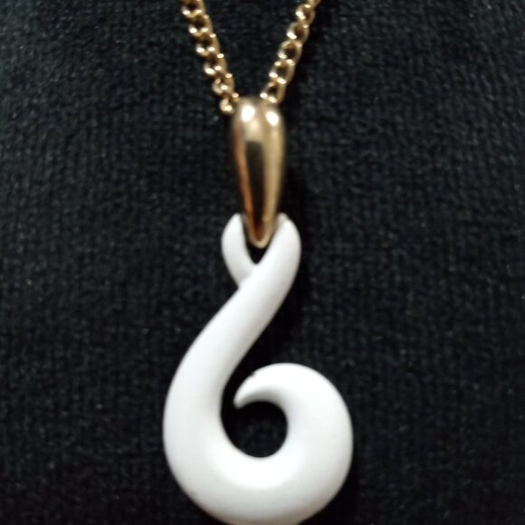 Women Modern Fashion Big Pendant Gold Tone Long Teardrop Necklace w/ Round Clasp - Picture 6 of 10
